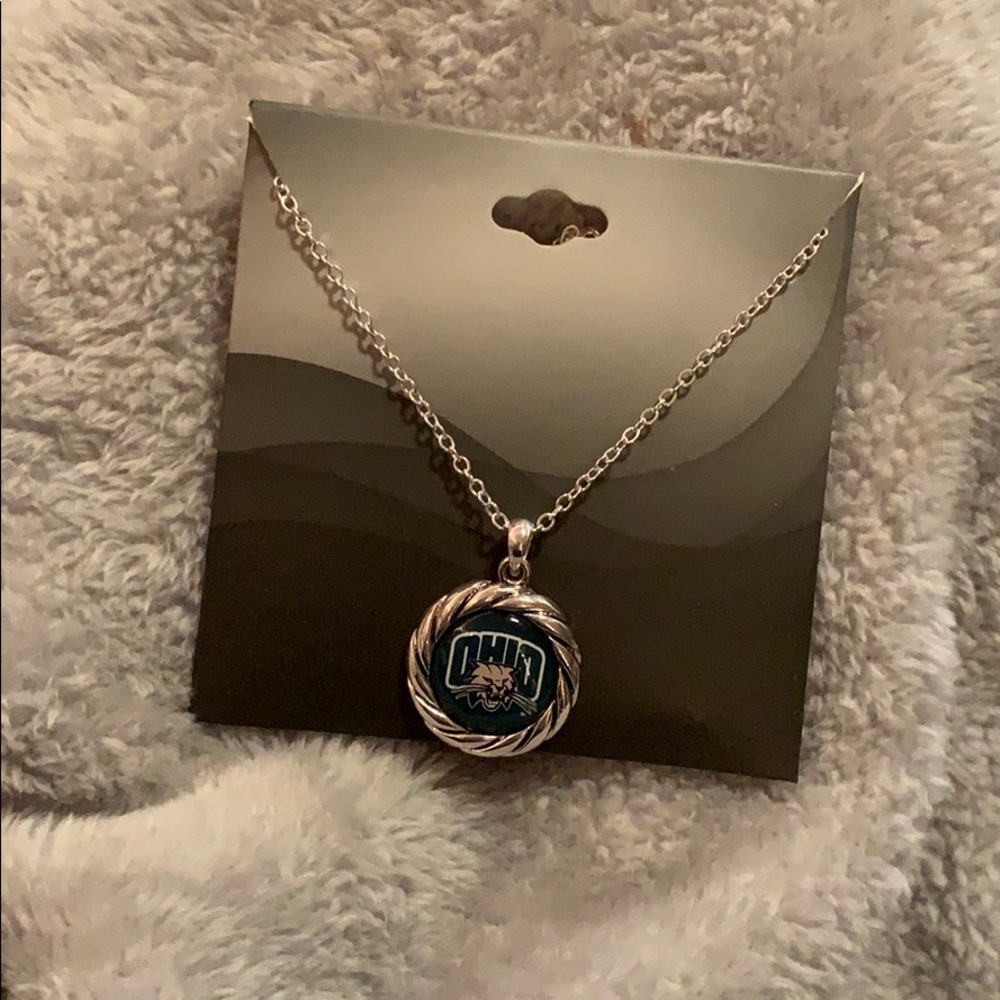 Silver necklace!